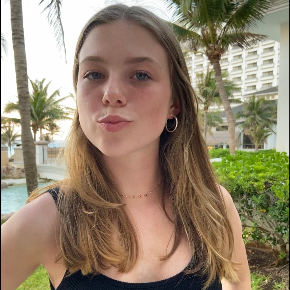 Meet your Posher, Riley - Picture 2 of 5